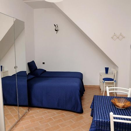 Guest House Dimora Fiorita Serracapriola Szoba fotó